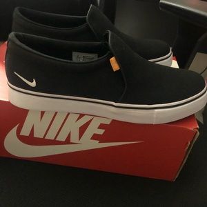 Womens Nike slip ons